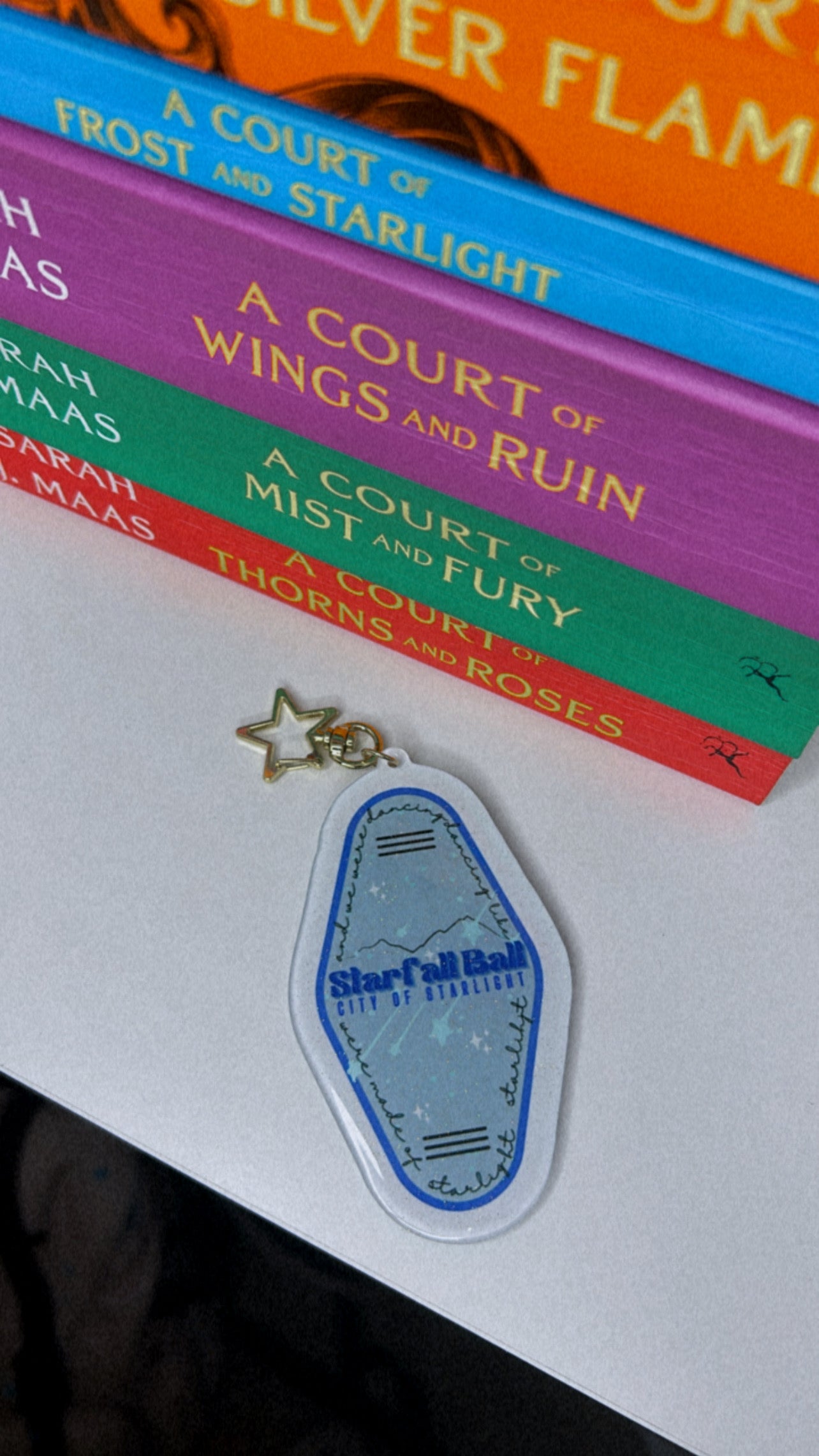 Star Fall Ball Motel Keychain